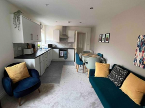 Town centre apartment with parking